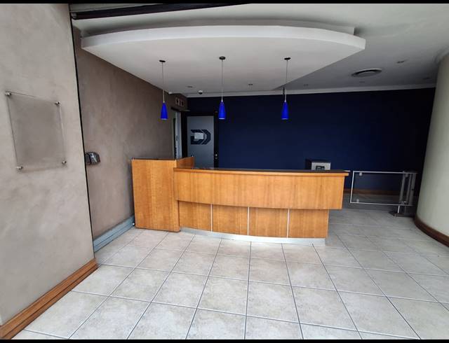 1,065M² OFFICE TO LET IN HERIOTDALE